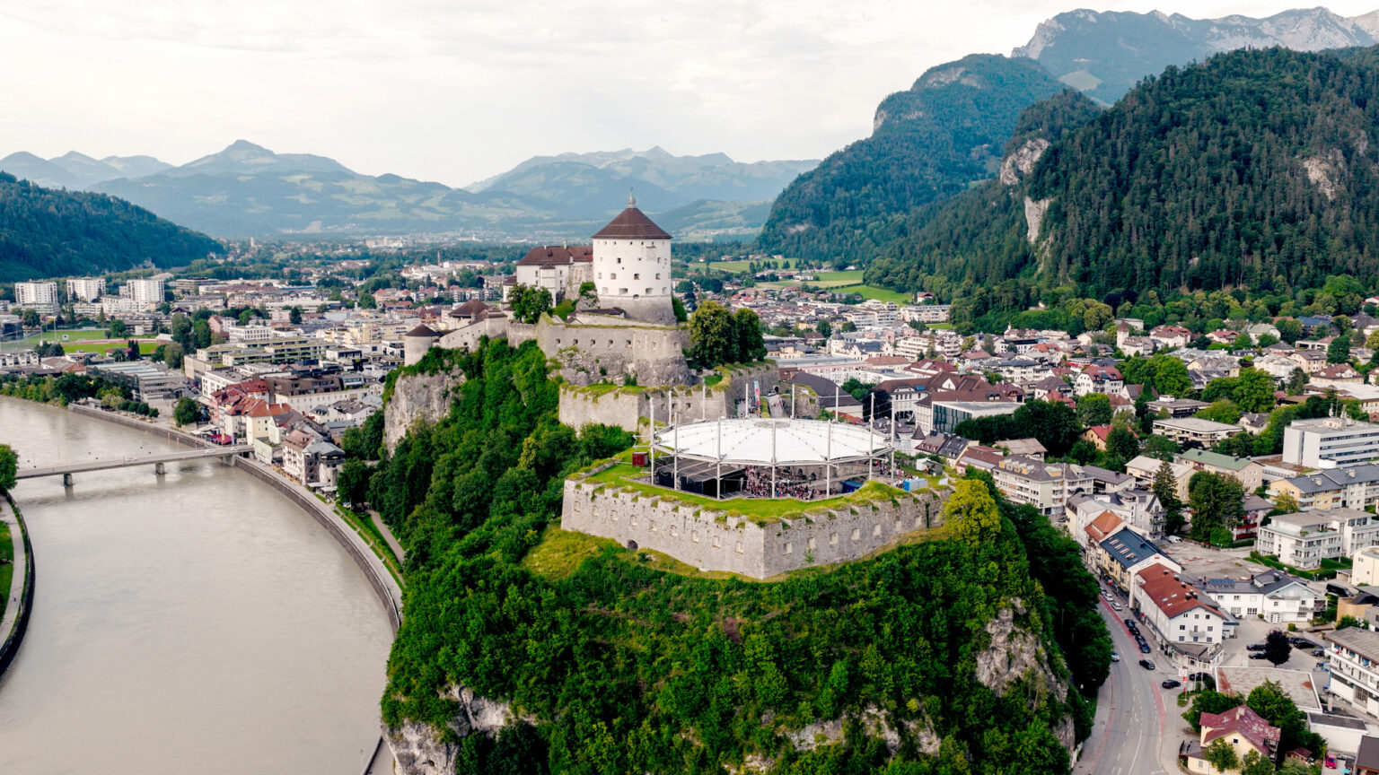 Die Festung Kufstein vertritt Tirol im österreichweiten Finale am 26. Oktober. Foto: Kufsteinerland, Johannes Scheffold